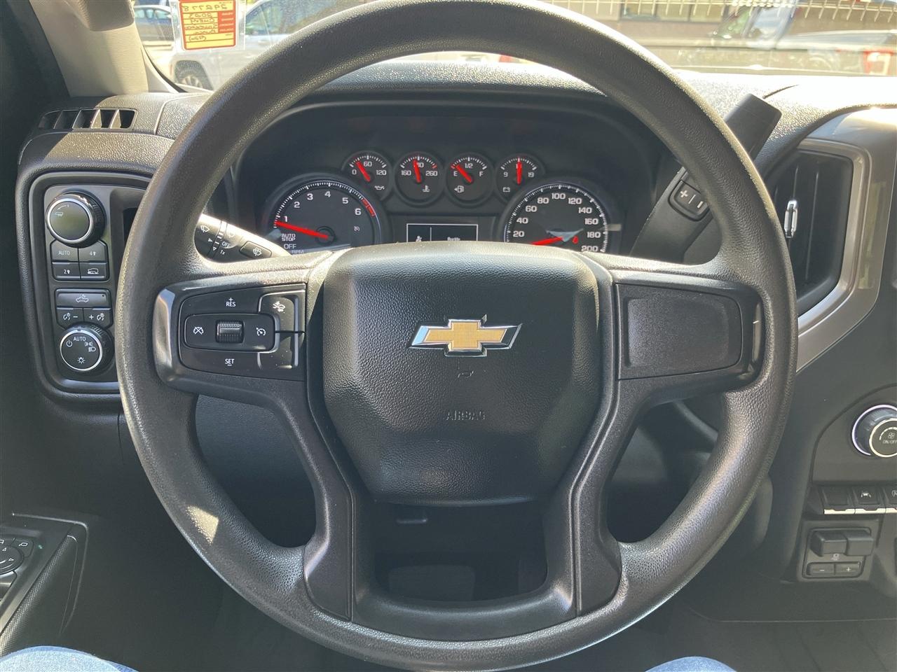 Chevrolet Silverado 1500 4WD Crew Cab 147" Custom 2023