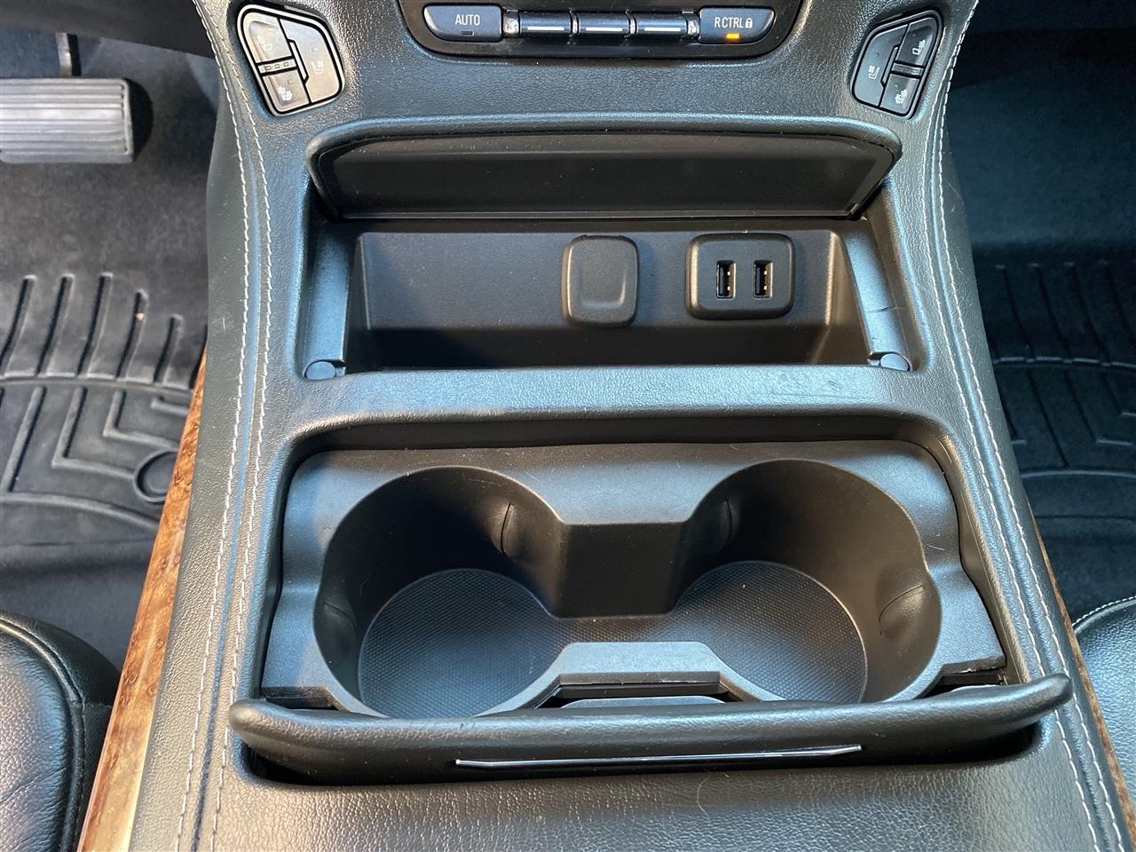 Chevrolet Tahoe 4WD 4dr Premier 2019