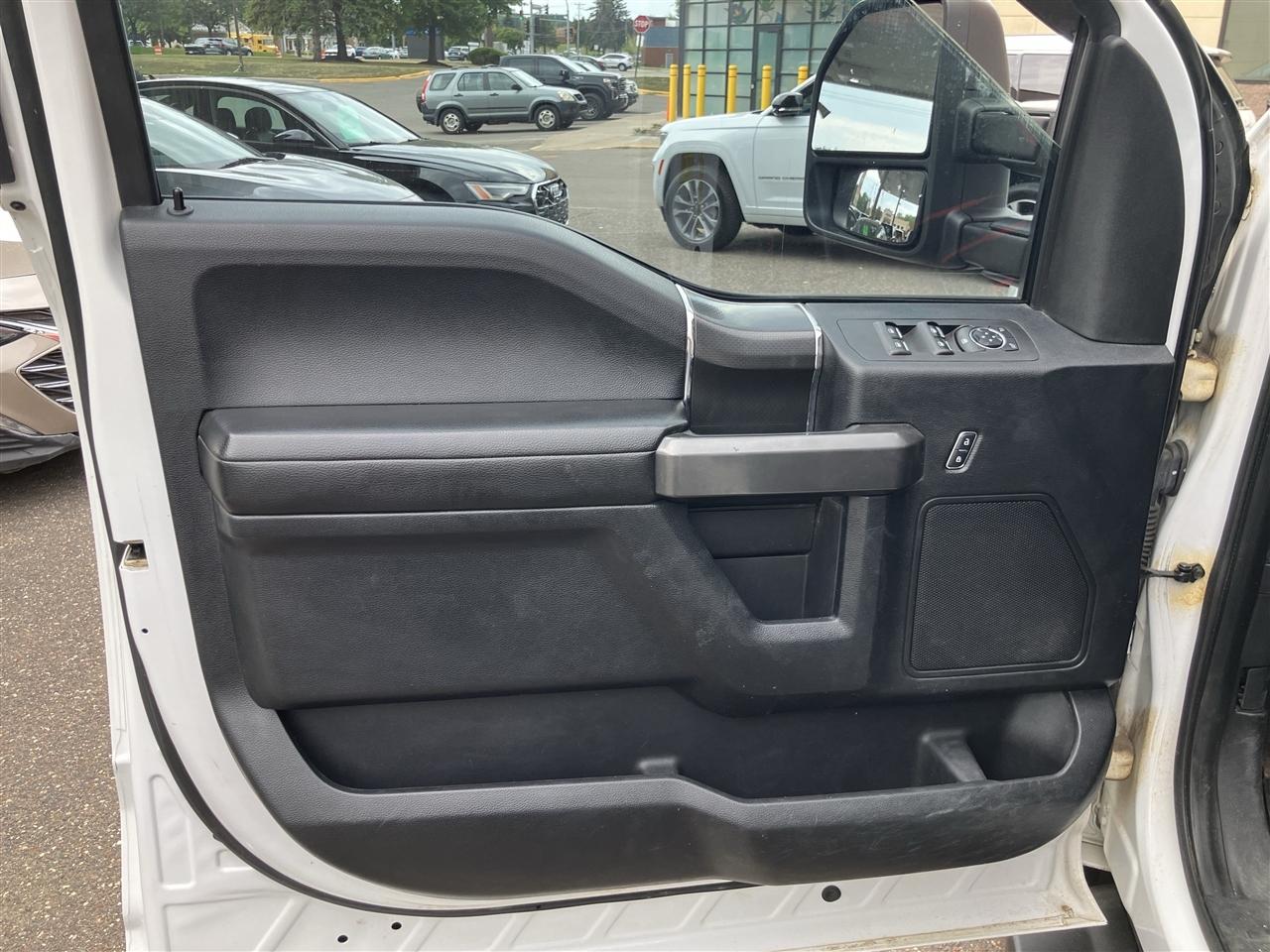 Ford F-150 XL 4WD SuperCrew 5.5' Box 2017