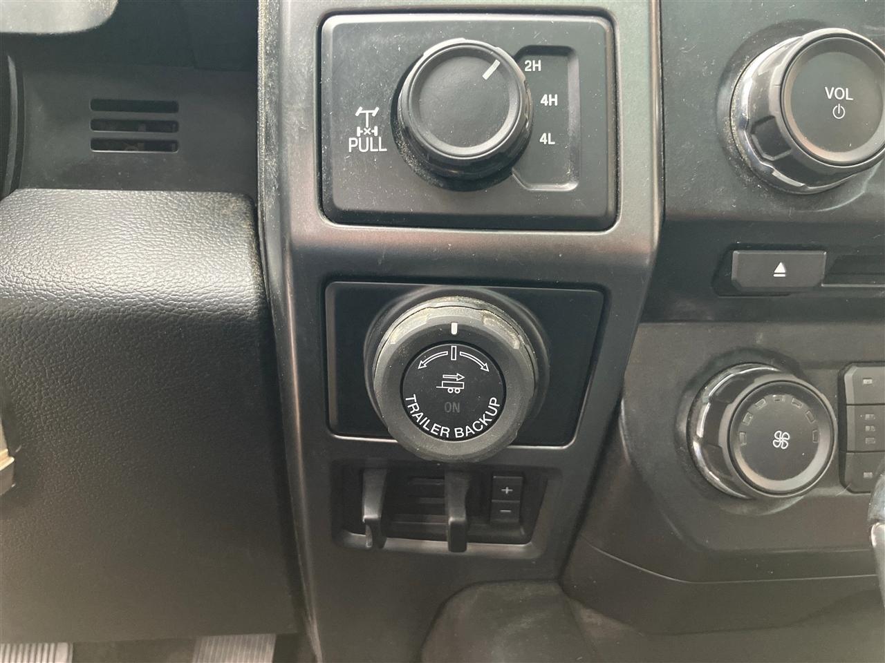 Ford F-150 XL 4WD SuperCrew 5.5' Box 2017