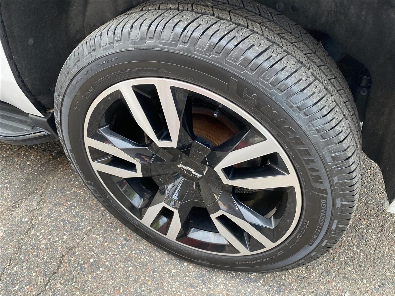 Chevrolet Tahoe 4WD 4dr Premier 2020