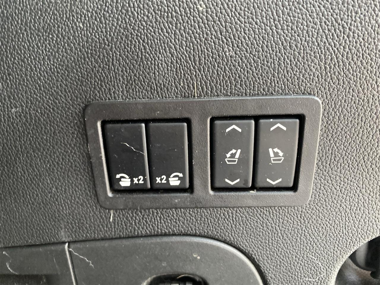 Chevrolet Tahoe 4WD 4dr Premier 2020