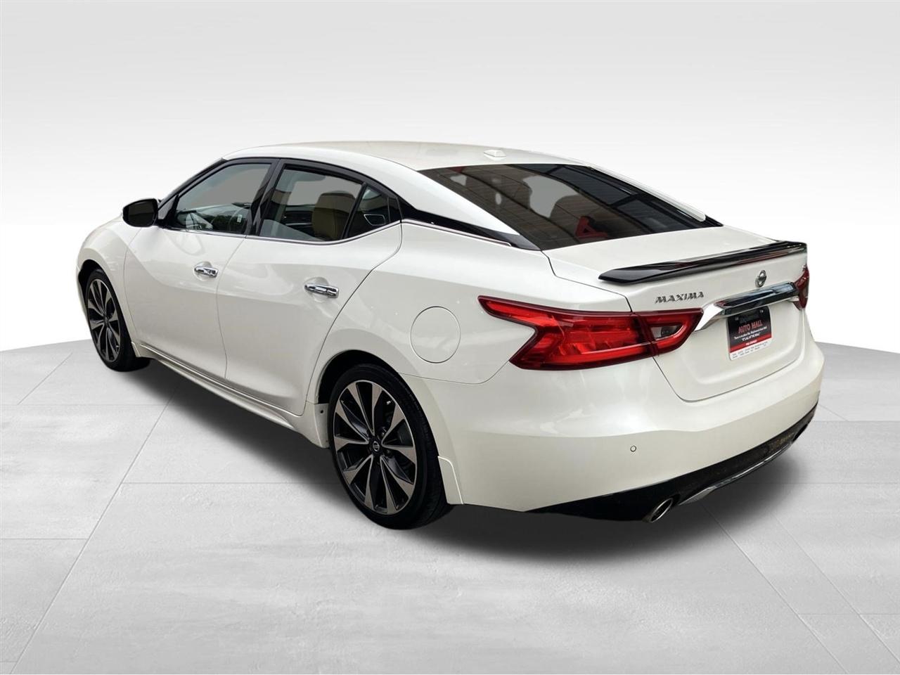 Nissan Maxima 4dr Sdn 3.5 SR 2016