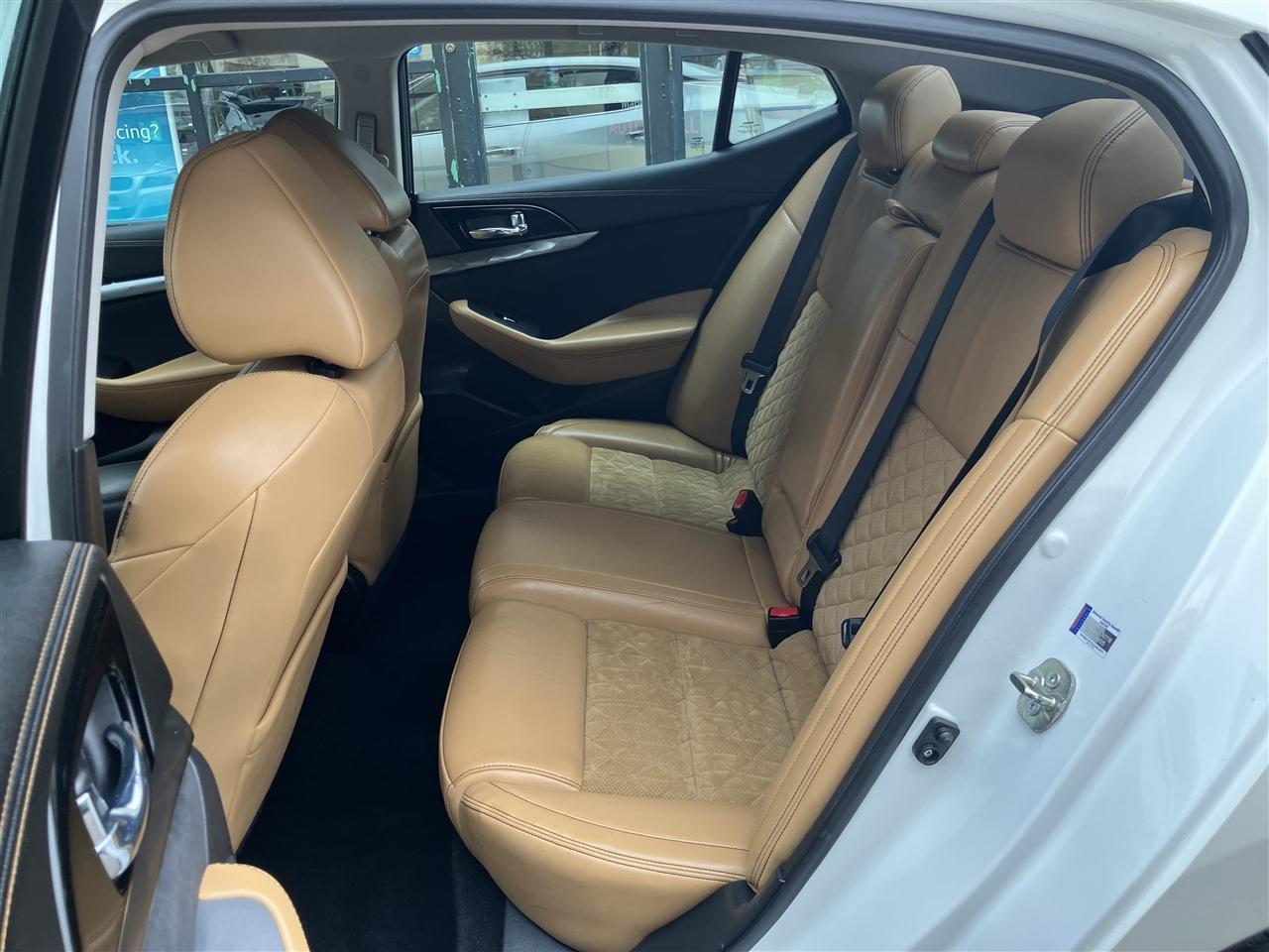 Nissan Maxima 4dr Sdn 3.5 SR 2016