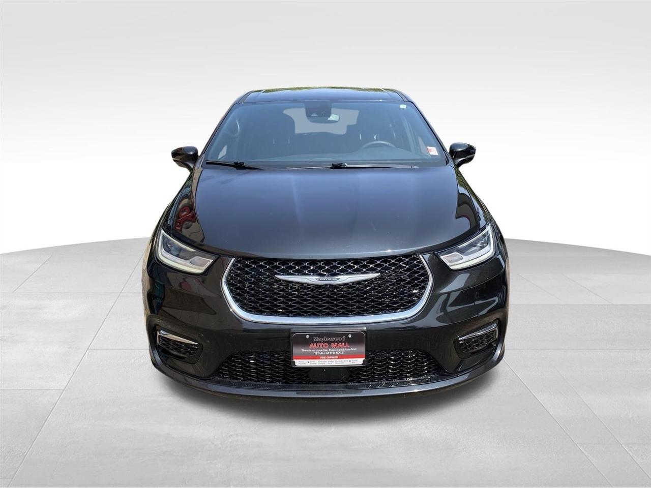Chrysler Pacifica Touring FWD 2024