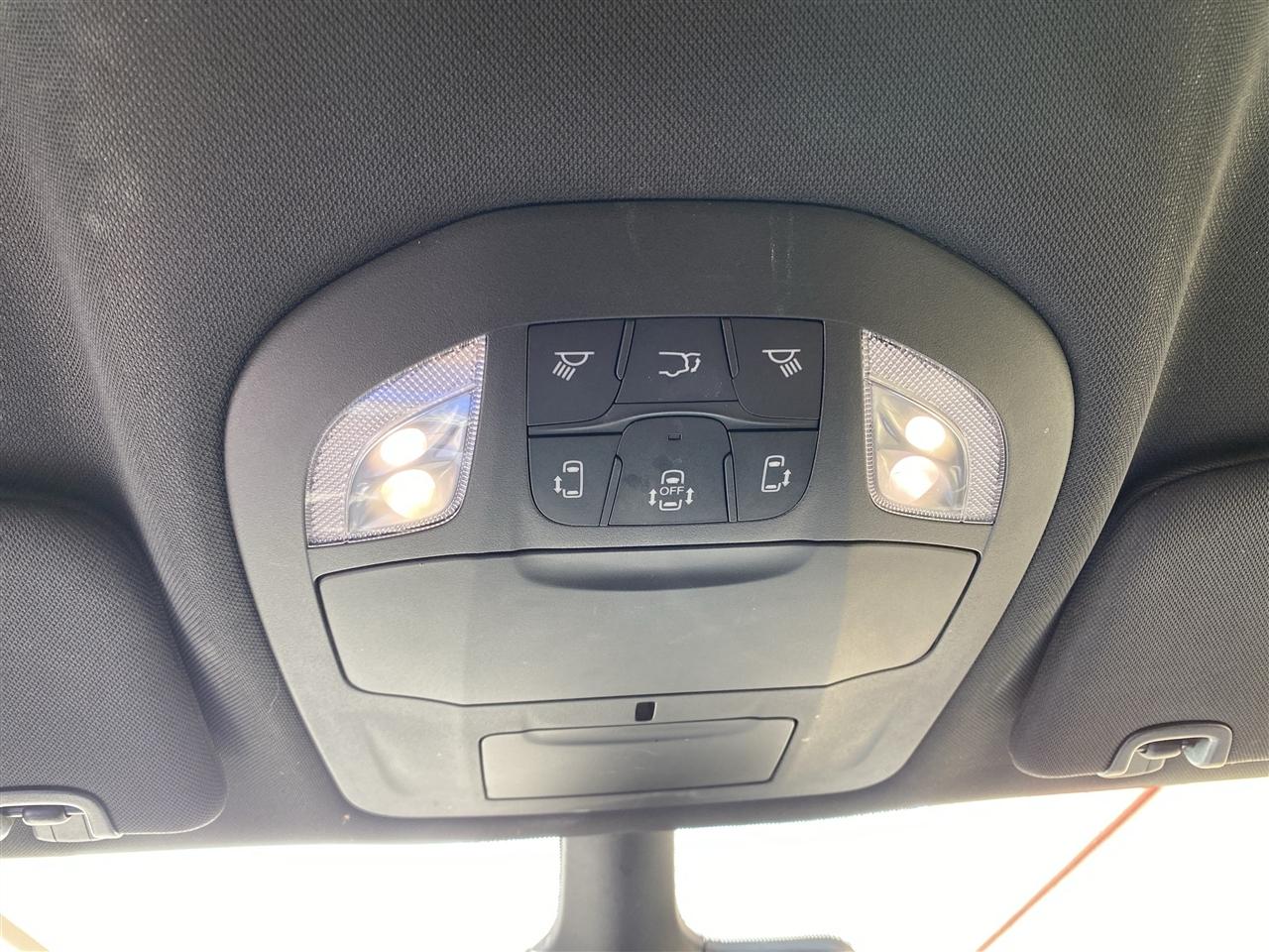 Chrysler Pacifica Touring FWD 2024