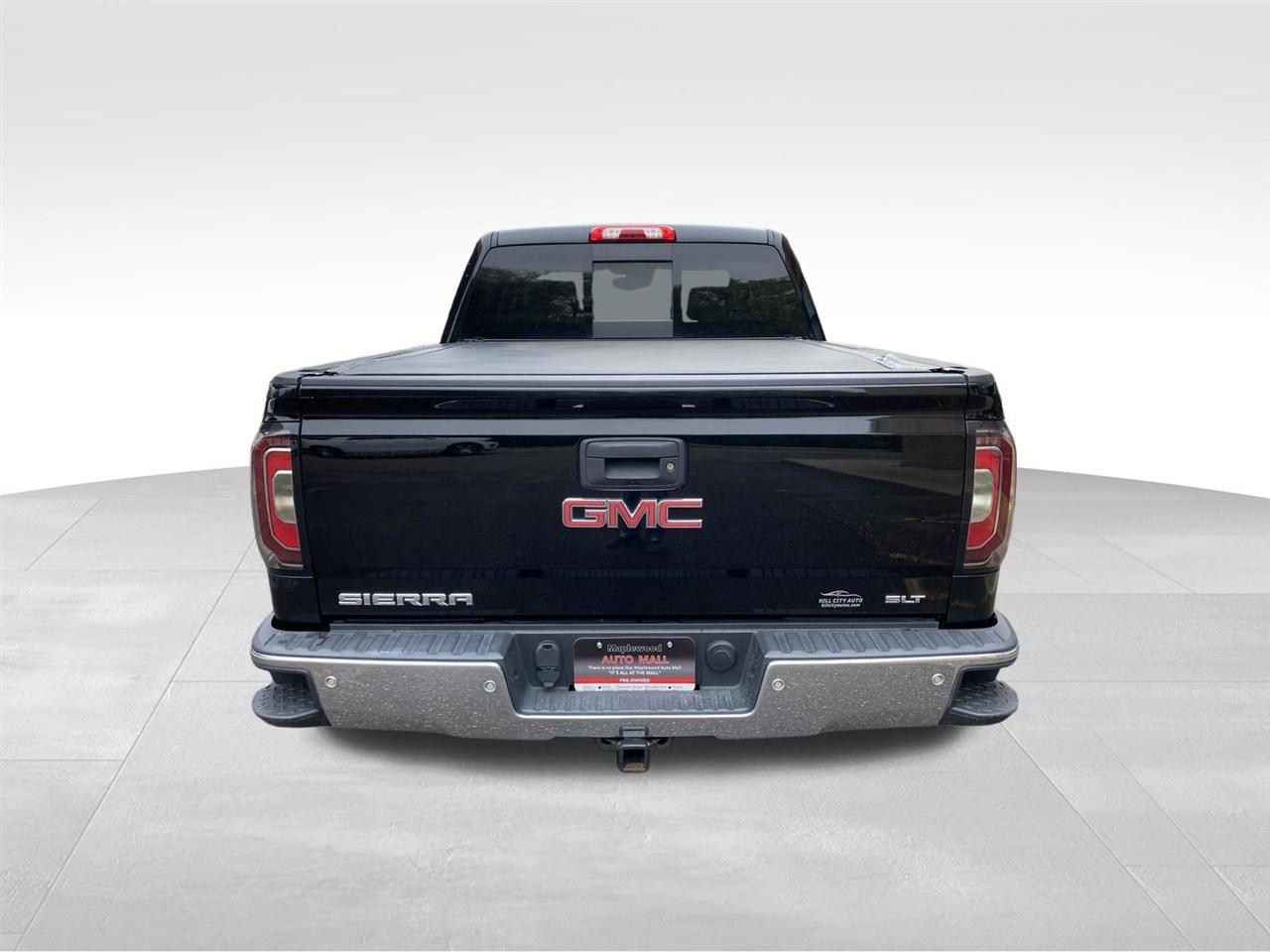GMC Sierra 1500 4WD Crew Cab 143.5" SLT 2017