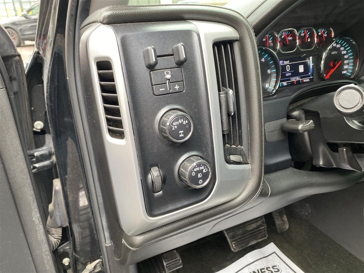 GMC Sierra 1500 4WD Crew Cab 143.5" SLT 2017