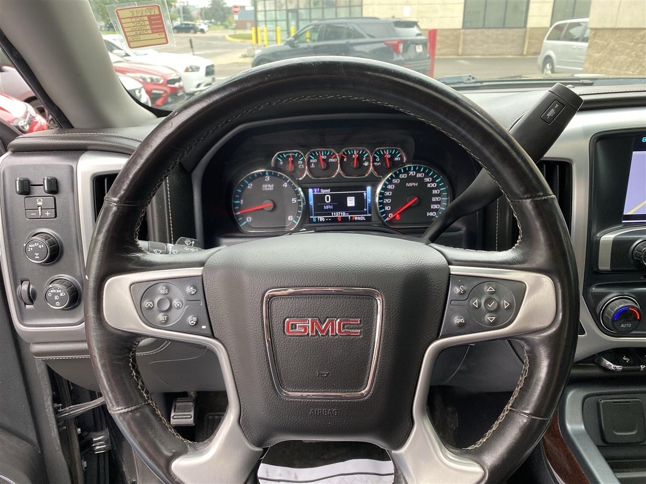 GMC Sierra 1500 4WD Crew Cab 143.5" SLT 2017