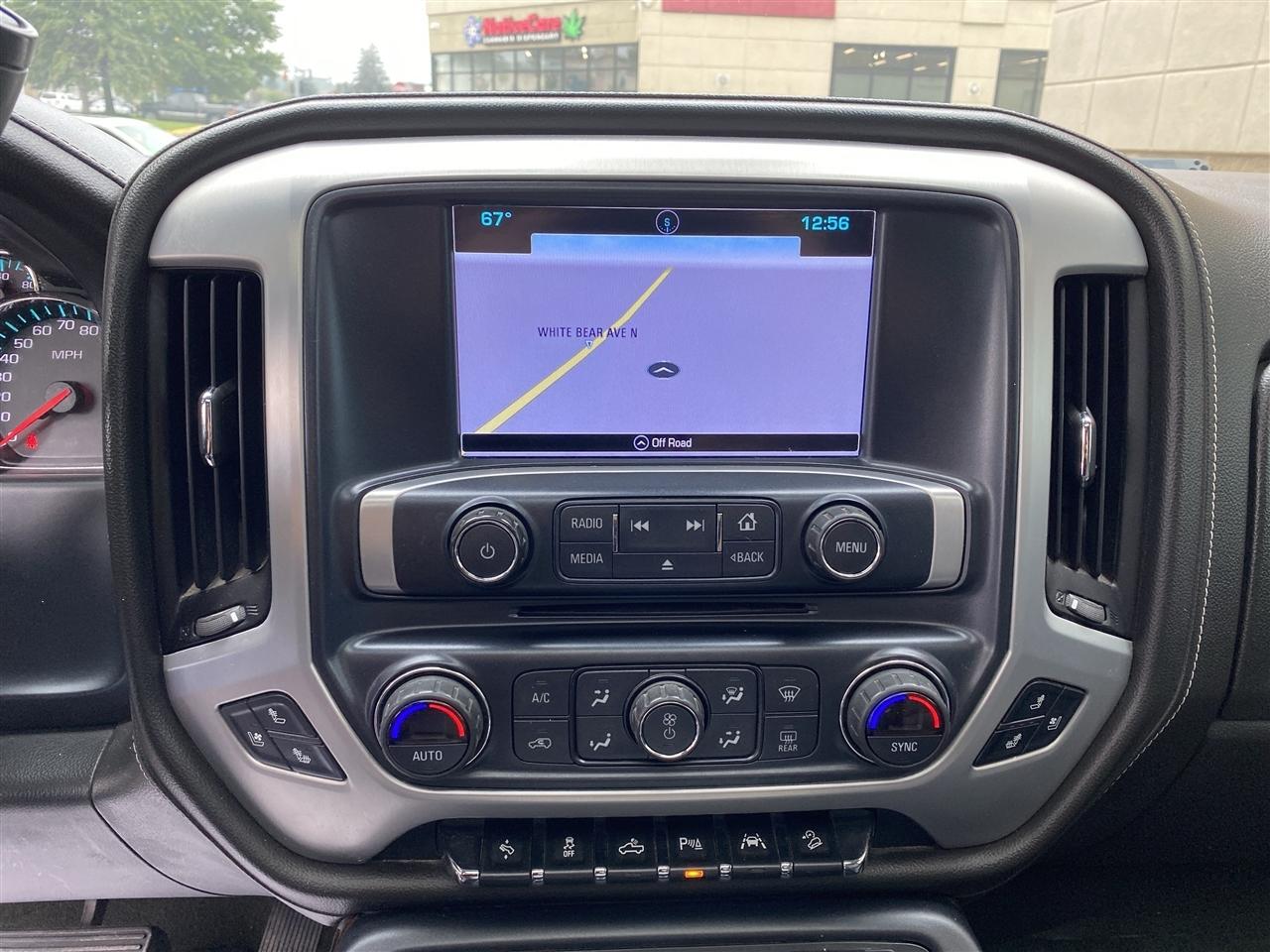 GMC Sierra 1500 4WD Crew Cab 143.5" SLT 2017