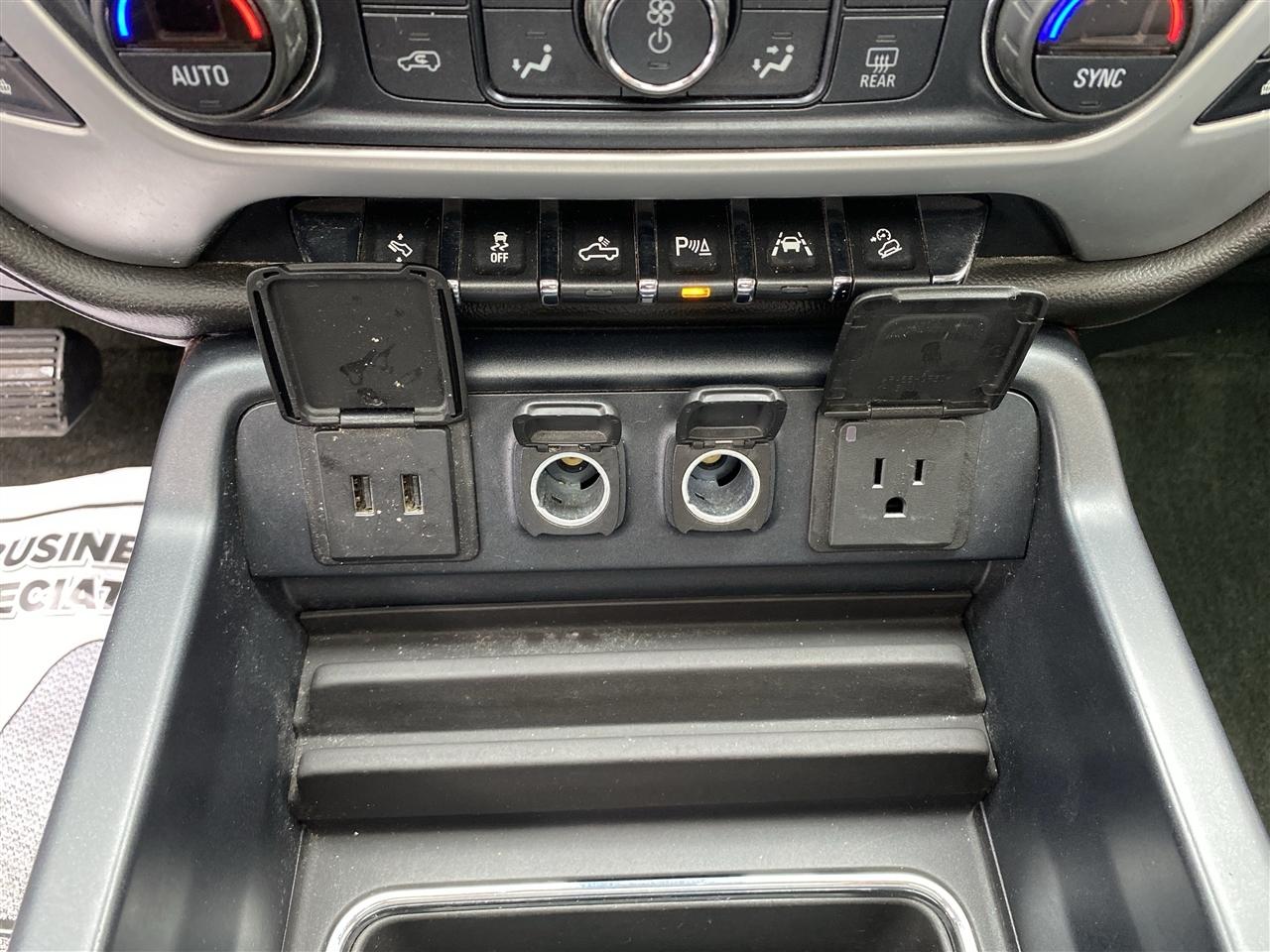 GMC Sierra 1500 4WD Crew Cab 143.5" SLT 2017