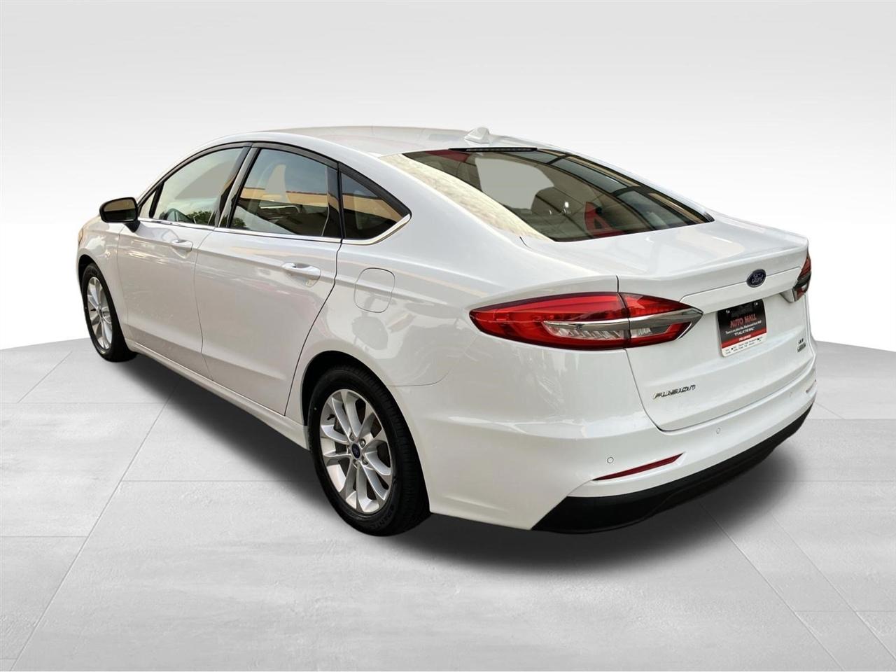 Ford Fusion SE FWD 2020