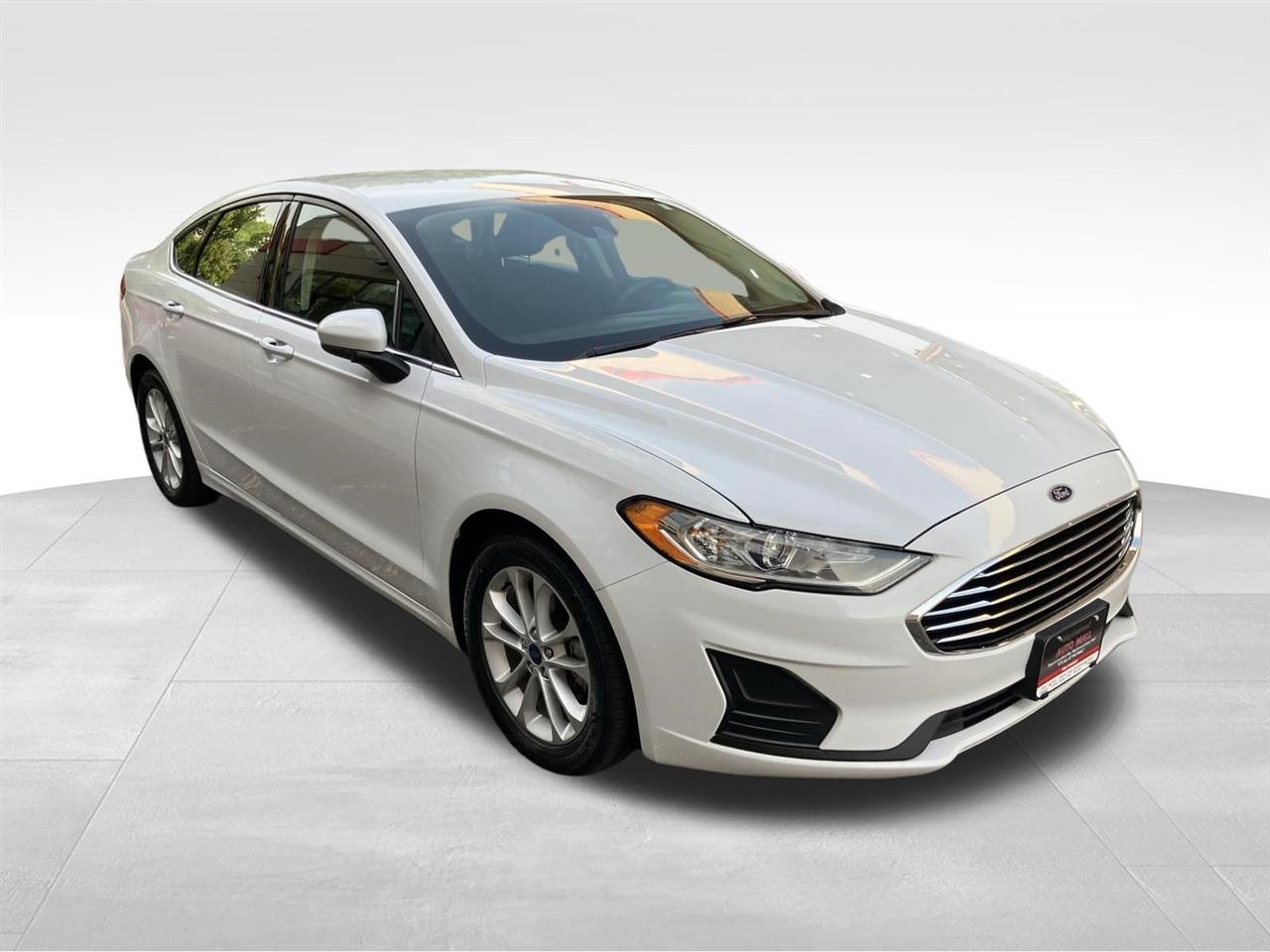 Ford Fusion SE FWD 2020