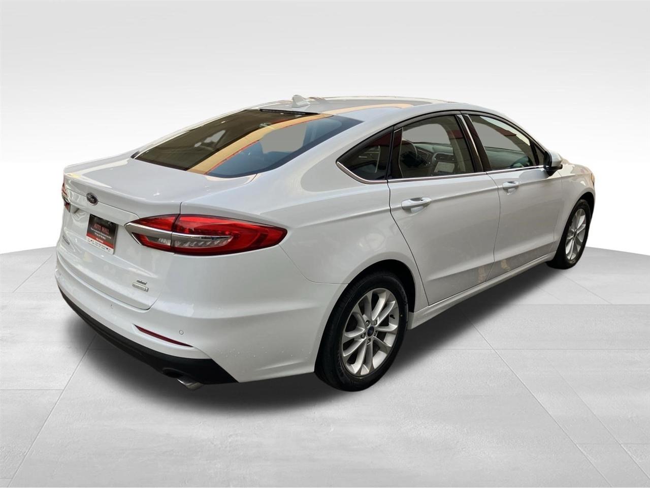 Ford Fusion SE FWD 2020