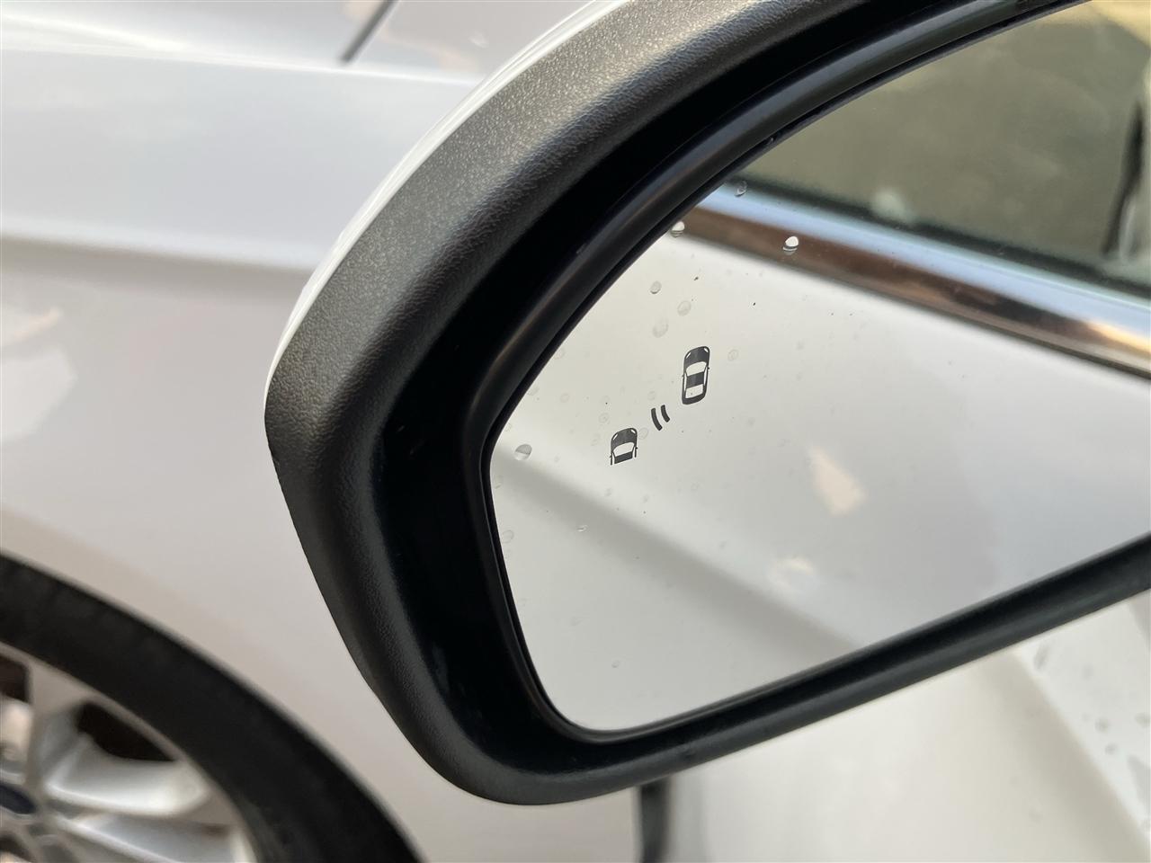 Ford Fusion SE FWD 2020