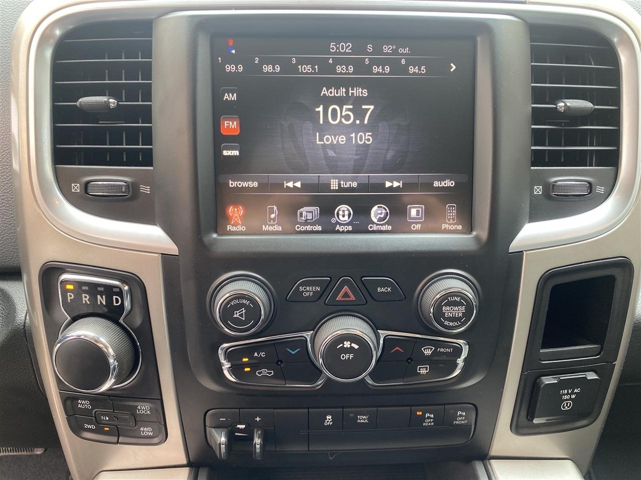 RAM 1500 4WD Crew Cab 140.5" Big Horn 2016