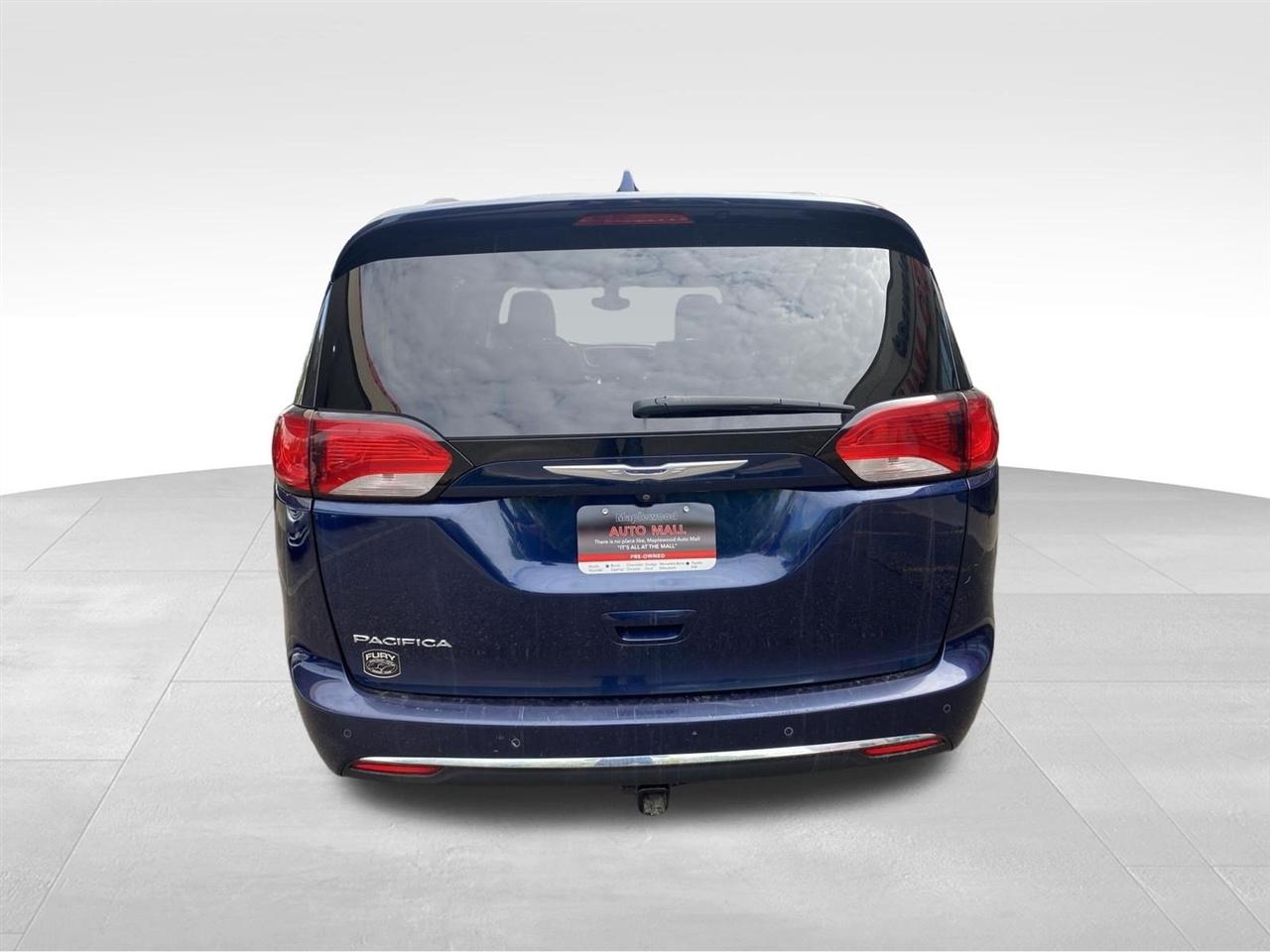 Chrysler Pacifica Touring-L FWD 2017