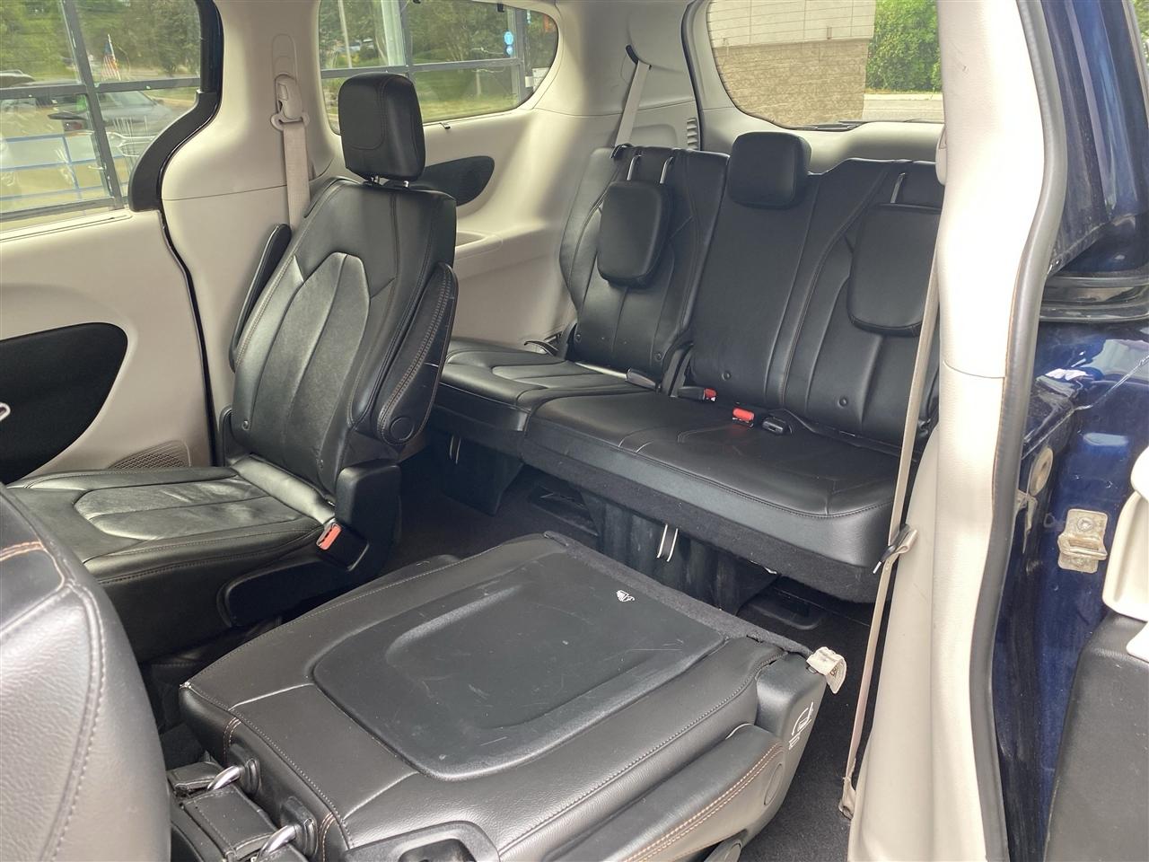 Chrysler Pacifica Touring-L FWD 2017
