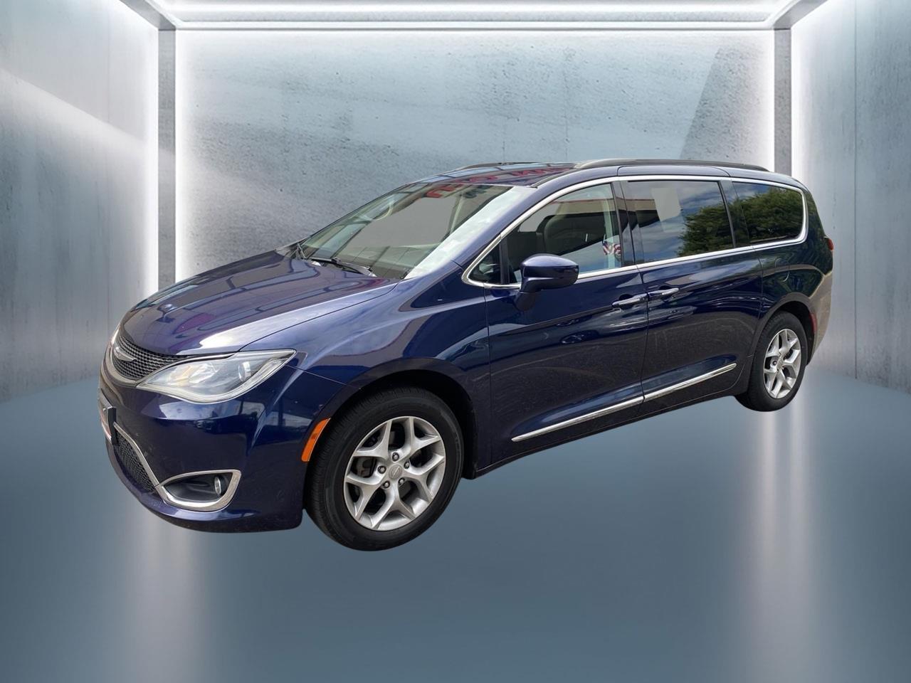 Chrysler Pacifica Touring-L FWD 2017