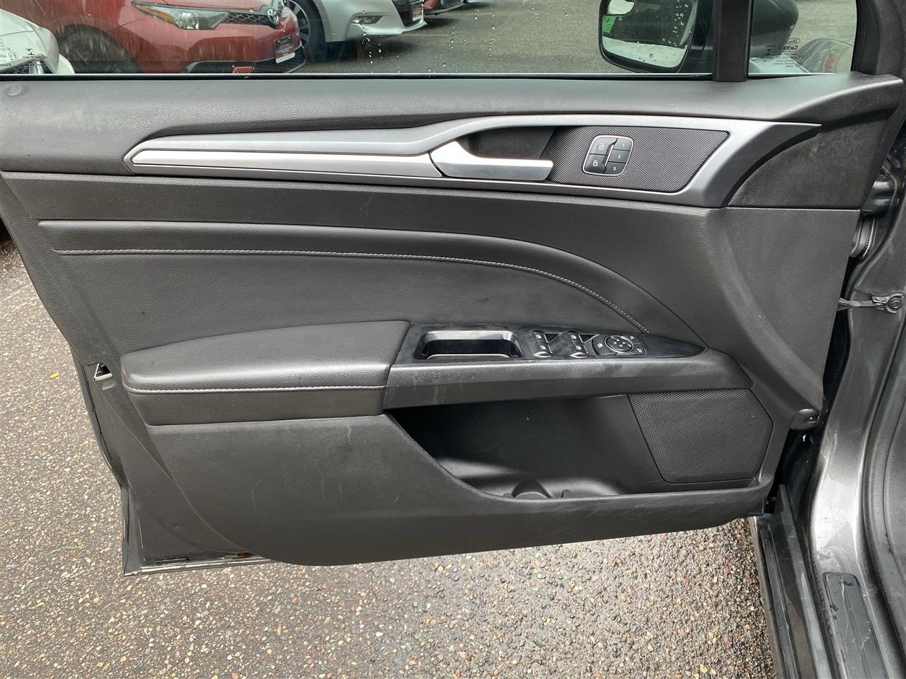 Ford Fusion 4dr Sdn Titanium AWD 2015