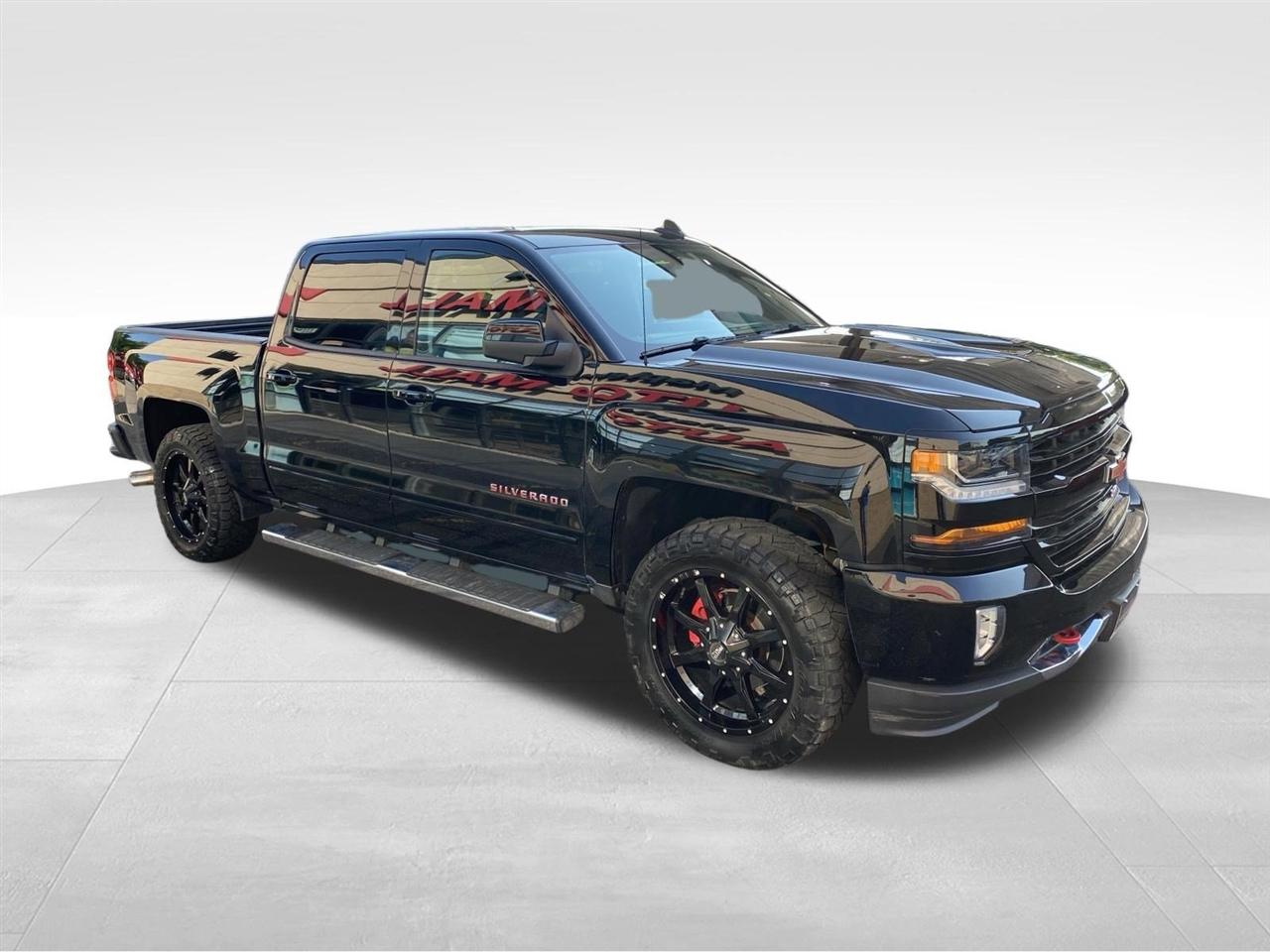 Chevrolet Silverado 1500 4WD Crew Cab 143.5" LT w/2LT 2018