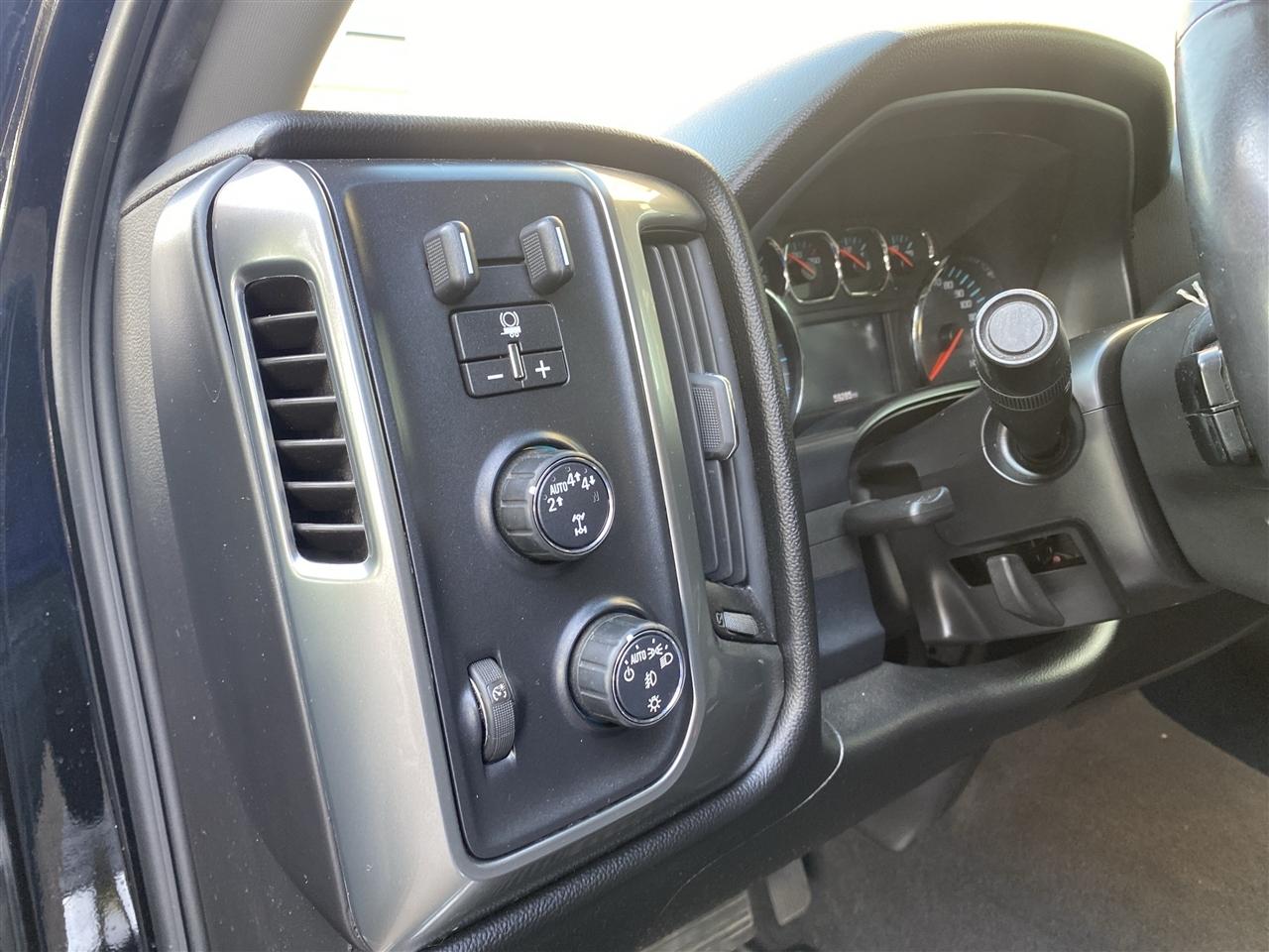 Chevrolet Silverado 1500 4WD Crew Cab 143.5" LT w/2LT 2018