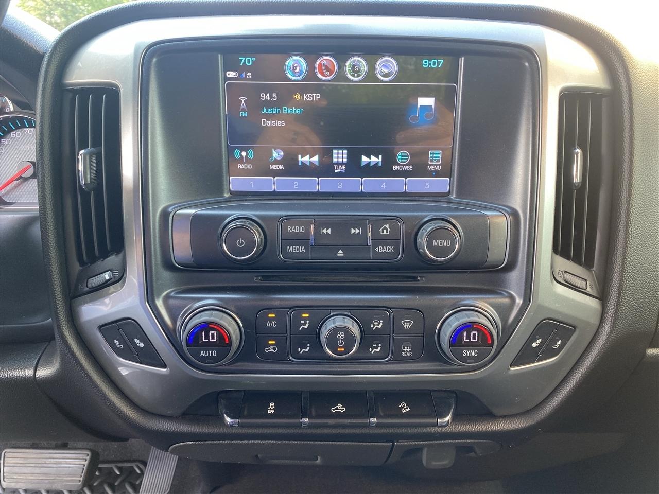 Chevrolet Silverado 1500 4WD Crew Cab 143.5" LT w/2LT 2018