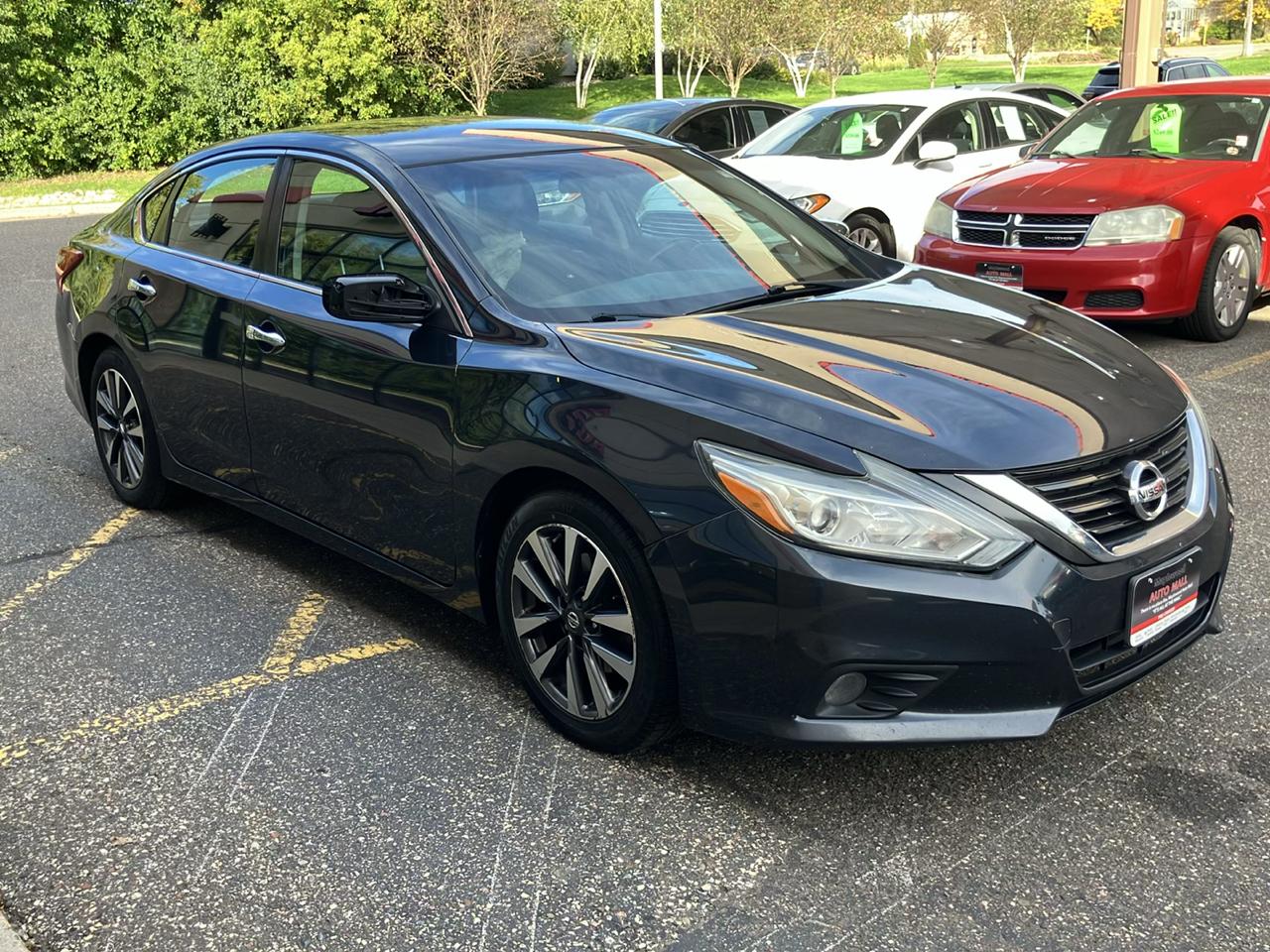 Nissan Altima 2.5 SV Sedan 2017