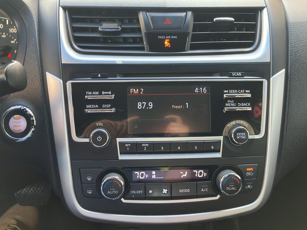 Nissan Altima 2.5 SV Sedan 2017