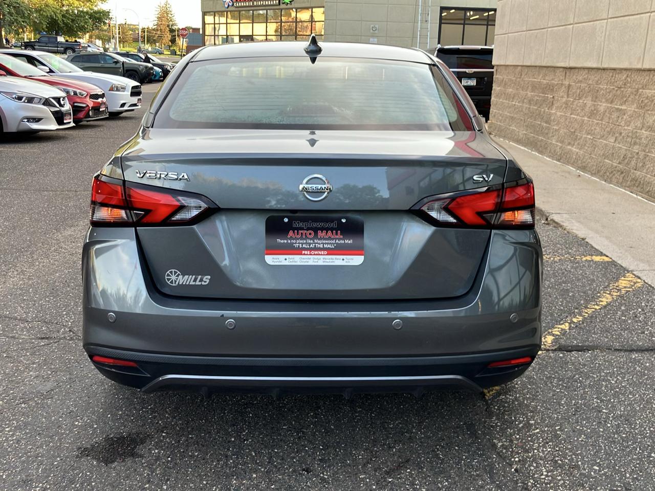 Nissan Versa SV CVT 2022