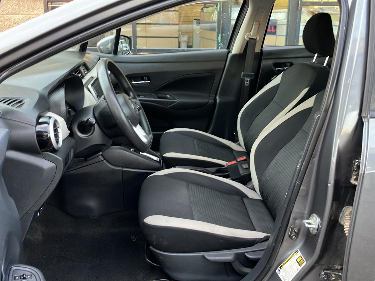 Nissan Versa SV CVT 2022