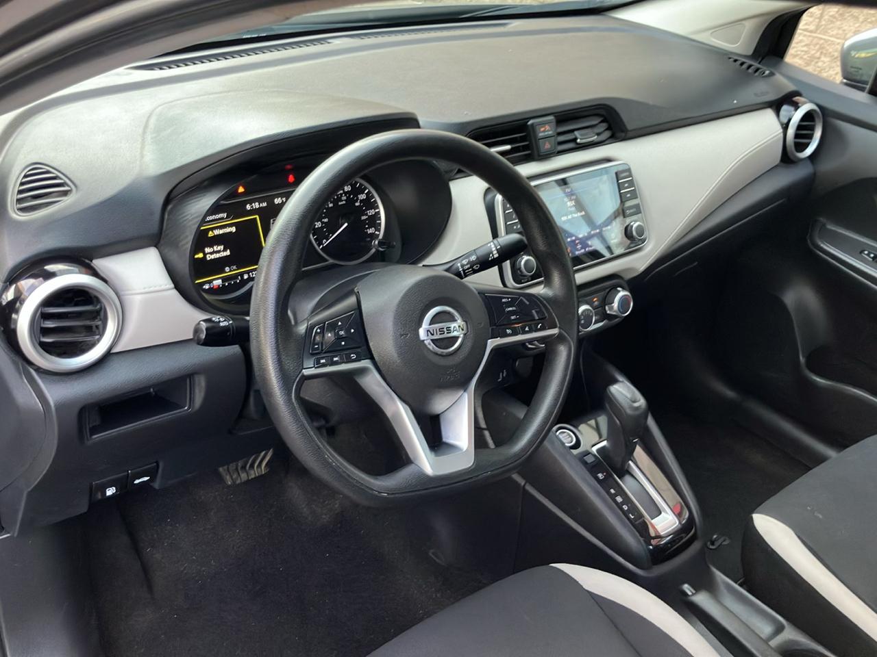 Nissan Versa SV CVT 2022