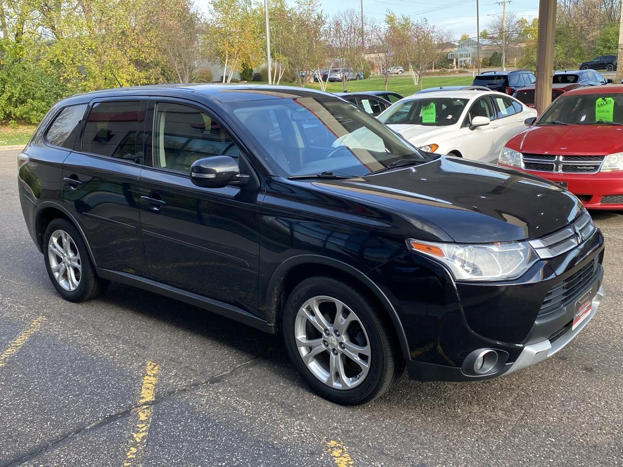 Mitsubishi Outlander 4WD 4dr SE 2015