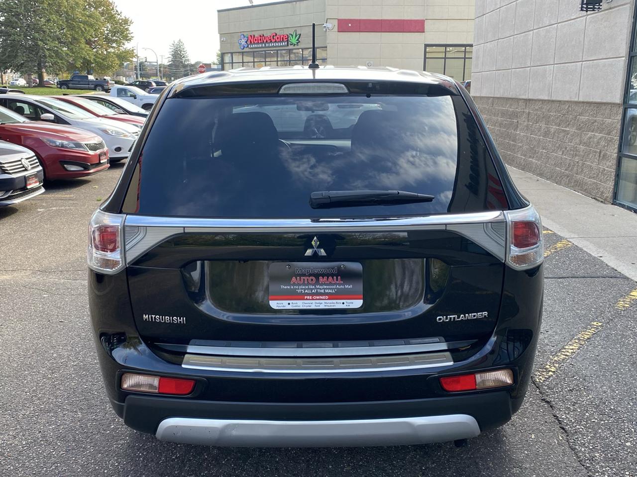 Mitsubishi Outlander 4WD 4dr SE 2015