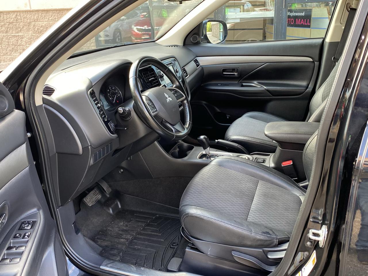 Mitsubishi Outlander 4WD 4dr SE 2015