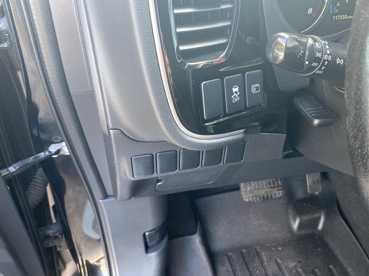 Mitsubishi Outlander 4WD 4dr SE 2015