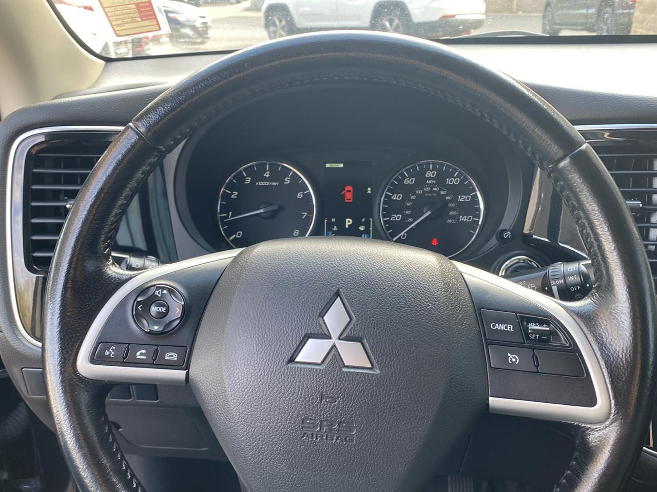 Mitsubishi Outlander 4WD 4dr SE 2015