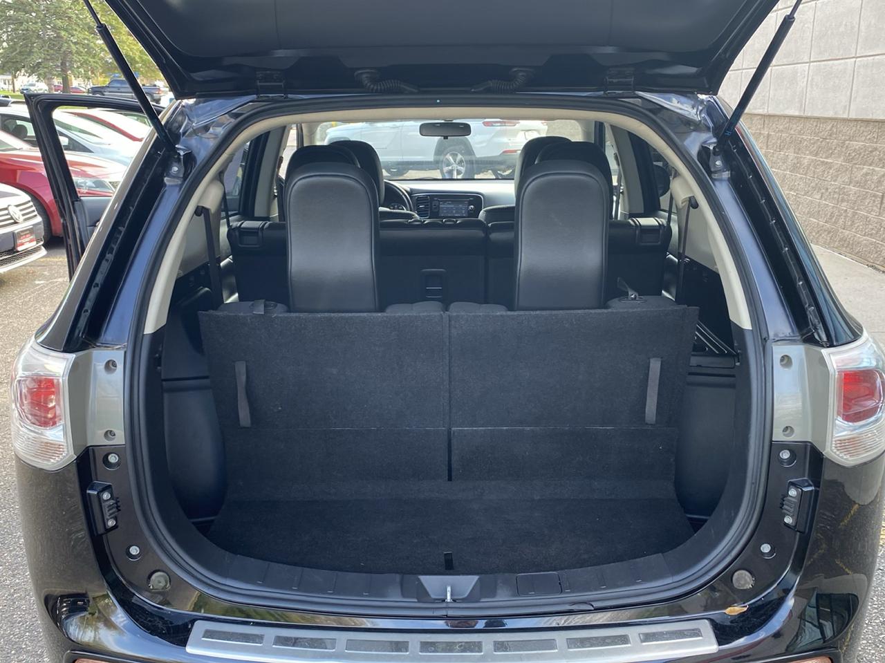 Mitsubishi Outlander 4WD 4dr SE 2015