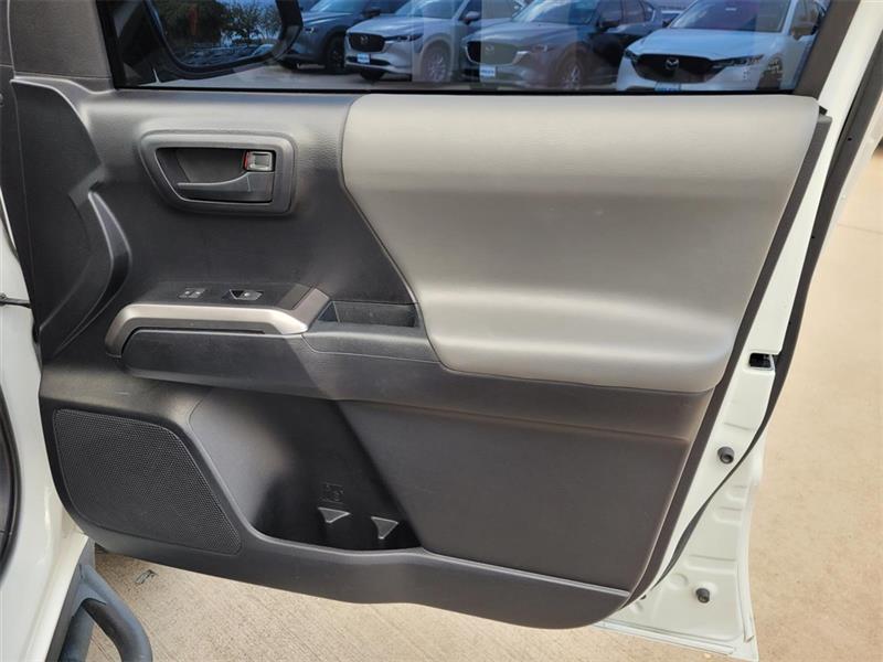 Toyota Tacoma SR5 Double Cab Long Bed V6 6AT 2WD 2021 Toyota Tacoma SR5 Double Cab Long Bed V6 6AT 2WD 2021