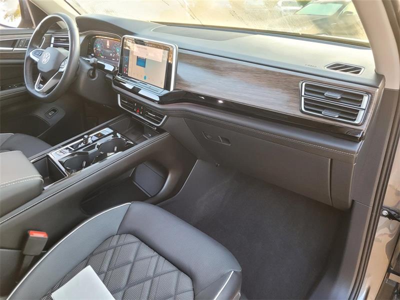 Volkswagen Atlas SEL Premium R-Line 4MOTION 2024 Volkswagen Atlas SEL Premium R-Line 4MOTION 2024