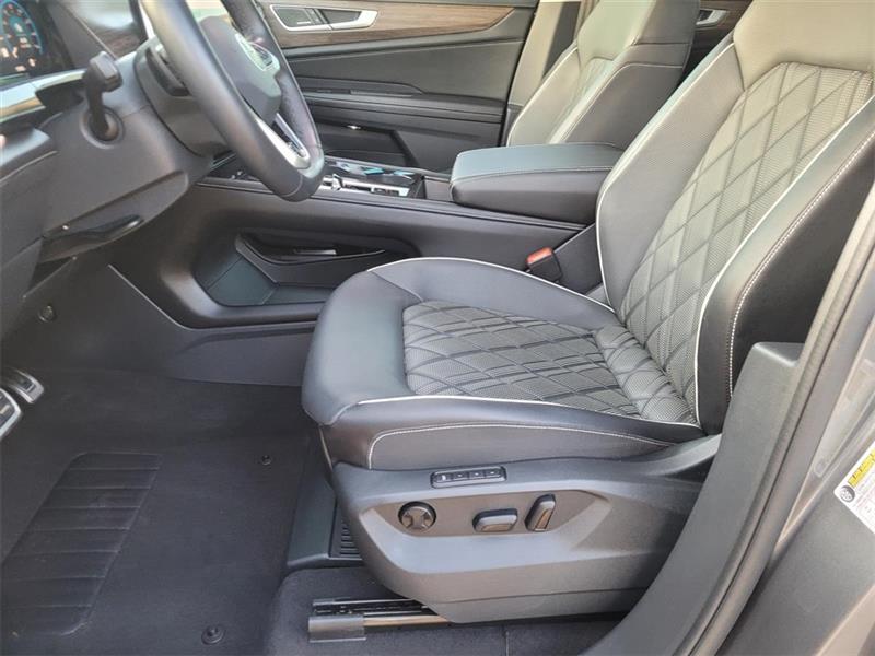 Volkswagen Atlas SEL Premium R-Line 4MOTION 2024 Volkswagen Atlas SEL Premium R-Line 4MOTION 2024