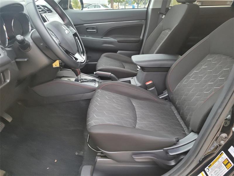 Mitsubishi Outlander Sport 2.0 ES 4WD 2024 Mitsubishi Outlander Sport 2.0 ES 4WD 2024