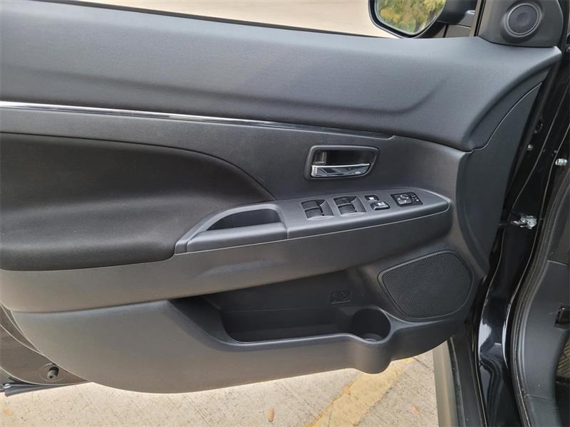 Mitsubishi Outlander Sport 2.0 ES 4WD 2024 Mitsubishi Outlander Sport 2.0 ES 4WD 2024