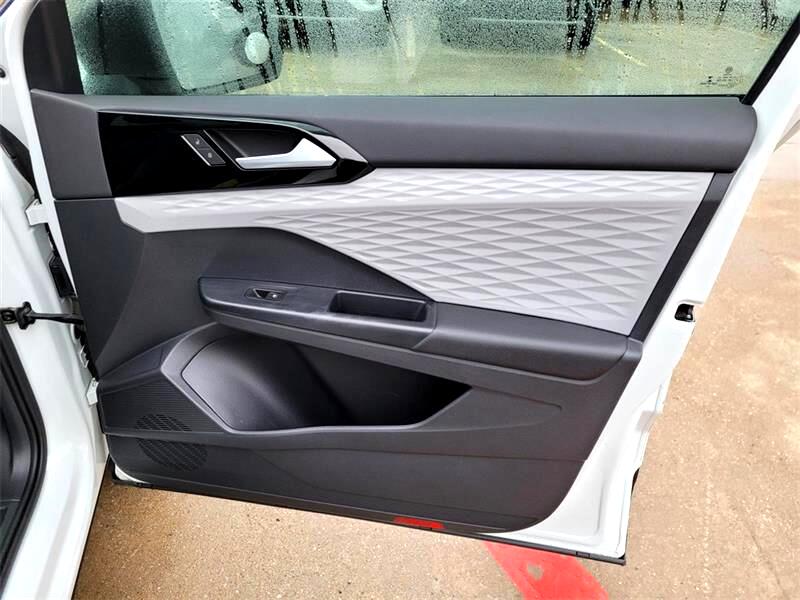 Volkswagen Taos S 2022