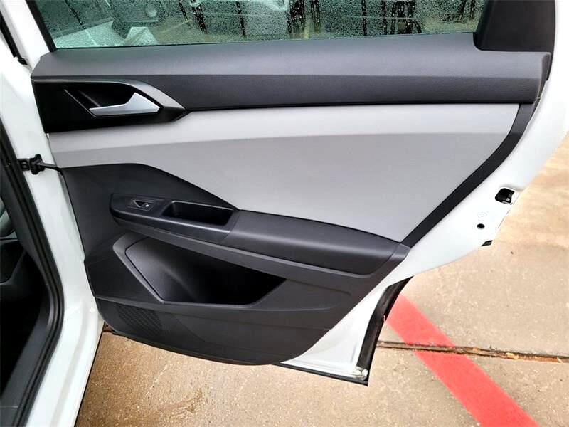 Volkswagen Taos S 2022