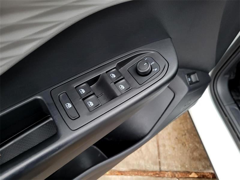 Volkswagen Taos S 2022