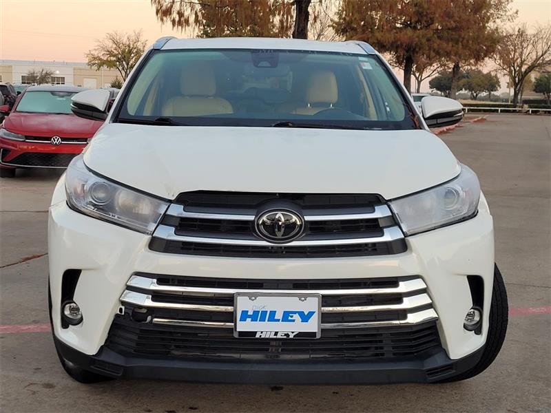 Toyota Highlander Limited FWD V6 2019