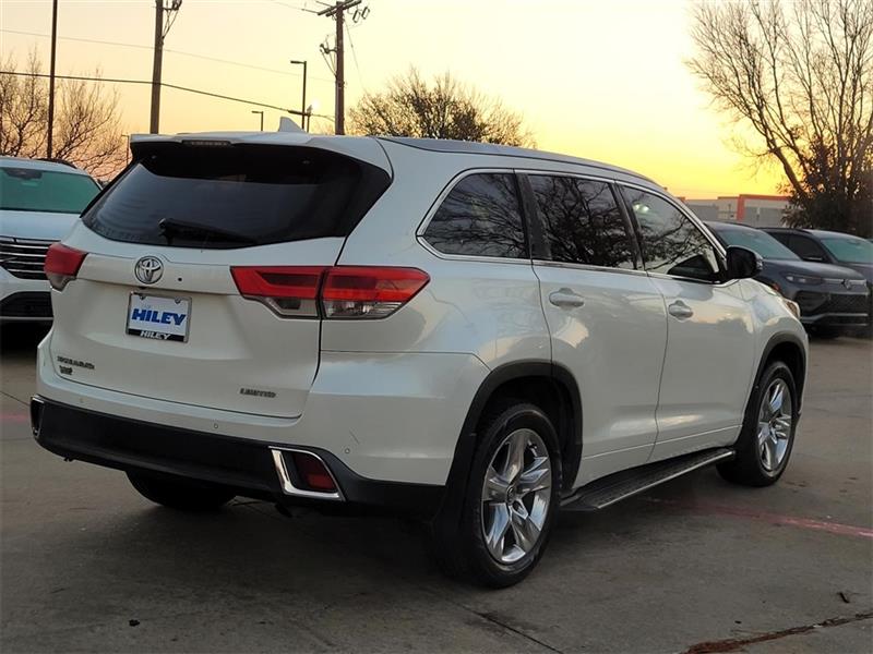 Toyota Highlander Limited FWD V6 2019