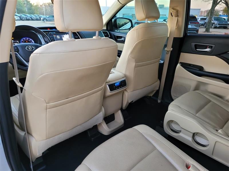 Toyota Highlander Limited FWD V6 2019