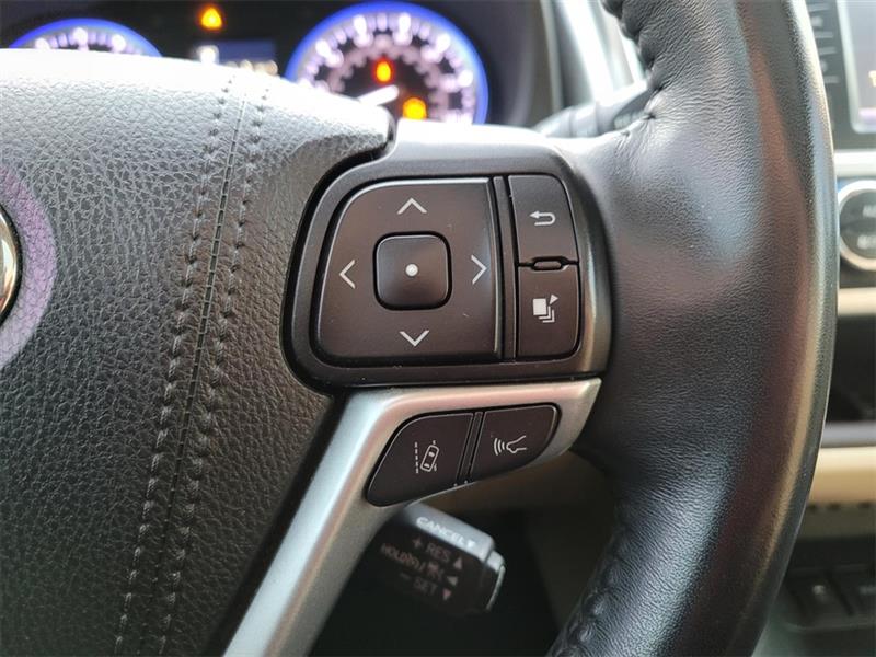 Toyota Highlander Limited FWD V6 2019